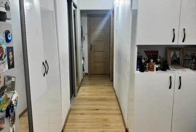 PROPRIETAR! Vand apartament 3 camere zona Lipovei - 7