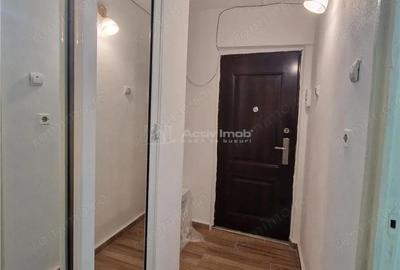 Garsonieră semidecomandată în Brazda lui Novac