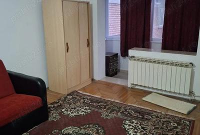 Apartament cu 3 camere decomandat în Central - 1