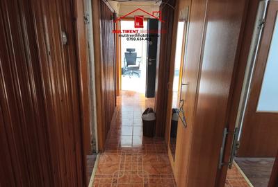 Apartament 3 camere - 70 mp - str.Pacii - 9