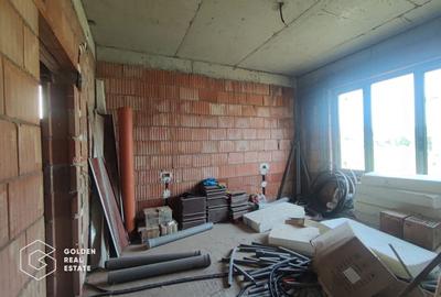 Casă individuală cu 6 camere cu Teren 697 Mp în Exterior Vest - 3