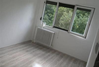 Vanzare Apartament 3 Camere Semidecomandat Berceni-Covasna - 2