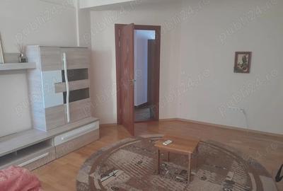 Inchiriez apartament