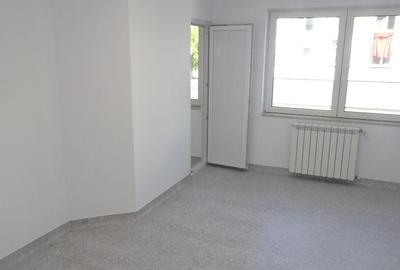 Inchiriez 3 cabinete medicale in Deva, zona Dacia, etaj 1, - 1
