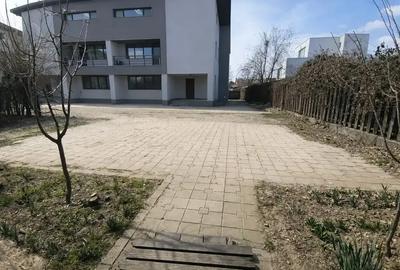 Casă cu 5 camere cu Teren 416 Mp în Central - 23