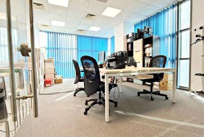 Spațiu comercial, de 35 mp, în Central - 3