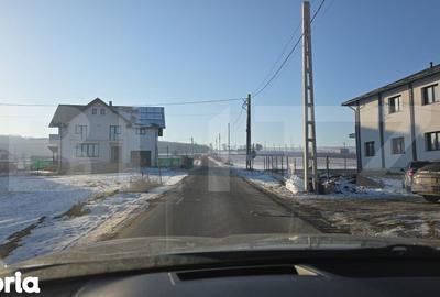 Teren de 1400 mp, în Ipotești - 3