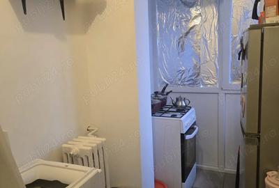 Garsonieră decomandată în Central