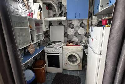 Apartament cu 3 camere decomandat în Găești - 4