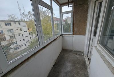 Tomis 3 - 2 camere- 250 euro. - 1