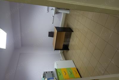 Spațiu comercial, de 20 mp, în Central - 8