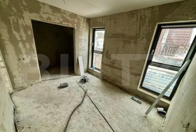 Casă cu 4 camere cu Teren 699 Mp în Central - 15