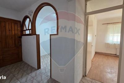 Apartament cu 2 camere decomandat în Sebeș - 3