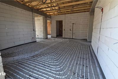 Casă cu 4 camere cu Teren 479 Mp în Țegheș - 8