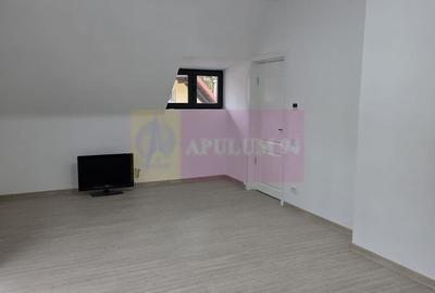 Casă individuală cu 6 camere cu Canalizare în Central - 34