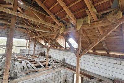 Casă individuală cu 12 camere cu Canalizare în Dezmir - 4