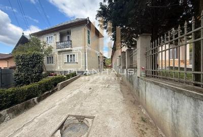 Casă cu 3 camere cu Teren 1171 Mp în Central - 2