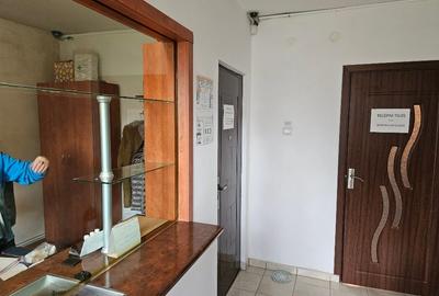 Birou, de 47 mp, în Central - 2