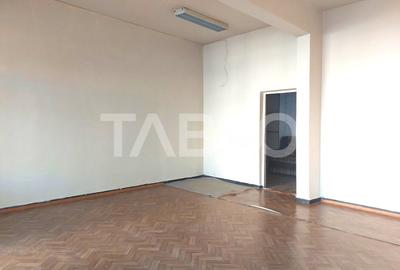 Spatiu comercial de inchiriat 48 mp zona Piata Noua Cisnadie - 5