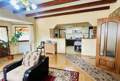 Casă individuală cu 4 camere cu Teren 2389 Mp în Sânpetru - 2