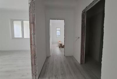 Penthouse cu 3 camere decomandat în Galata - 13
