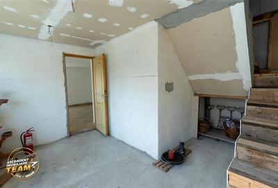 Casa cu spatiu comercial recomandat: locuinta si afacere! - 8