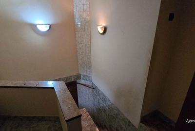 Apartament cu 4 camere decomandat în Central - 2