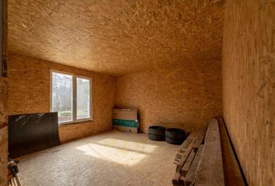 Casa moderna cu 5 camere intr-o zona lini?tita de deal - 9