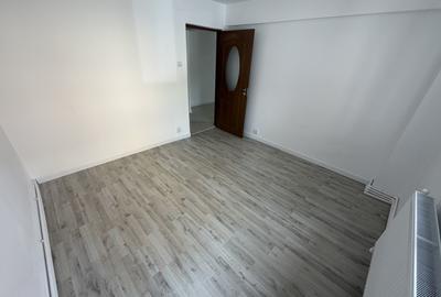 Apartament cu 2 camere decomandat în Cetate - 2