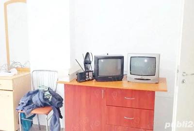 Apartament cu 3 camere semidecomandat în Aradului - 6