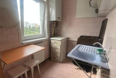 Garsoniera 24 mp, balcon 3 mp, zona La Terenuri, etaj intermediar - 5