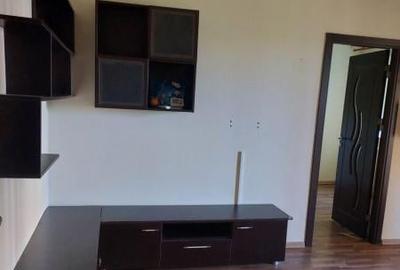 Apartament cu 2 camere semidecomandat, mobilat în Inel II