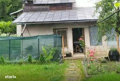 Casă cu 4 camere cu Teren 100 Mp în Florești - 2