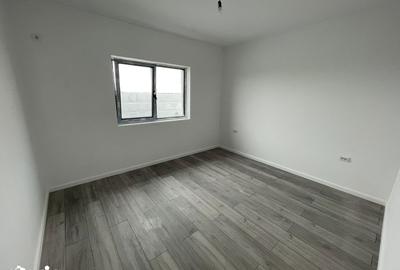 Casă cu 4 camere cu Canalizare în Clinceni - 2