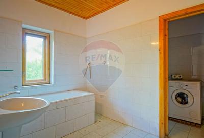 Casa / Vila de vanzare Fundata- Romania - 2