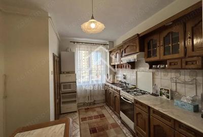 Apartament 3 camere de inchiriat , 70 mp , Zona Cetate - 12