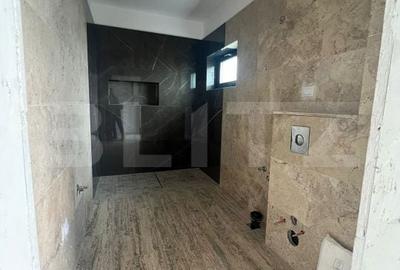 Casă cu 4 camere cu Teren 370 Mp în Malu Mare - 9
