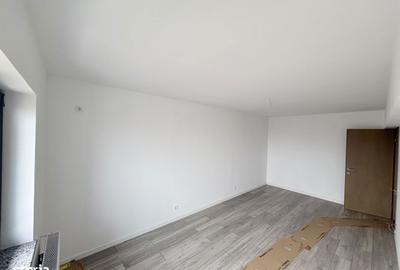 Casă cu 4 camere cu Teren 325 Mp în Domnești - 2