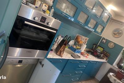 Apartament cu 4 camere decomandat în Poarta 6 - 4