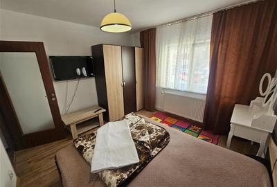 Apartament cu 2 camere decomandat în Micro IV - 16