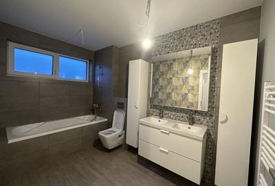 Duplex cu 6 camere cu Canalizare în Borhanci - 2