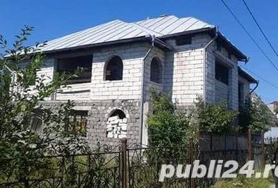 Casă cu 8 camere cu Teren 706 Mp în Ieud - 9