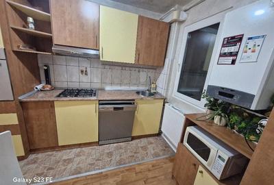 Apartament cu 3 camere semidecomandat în Astra - 1