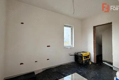 Casă cu 5 camere cu Teren 420 Mp în Giarmata - 2