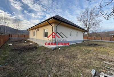 Casă cu 4 camere cu Teren 1003 Mp în Brebu - 9