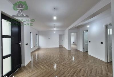 Casă cu 4 camere cu Teren 400 Mp în Miroslava - 2