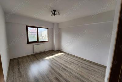 Apartament cu 3 camere decomandat în Central - 3