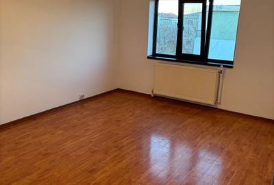 Apartament cu 3 camere decomandat în Central - 6