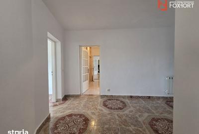 Apartament cu 4 camere decomandat în Intim - 18