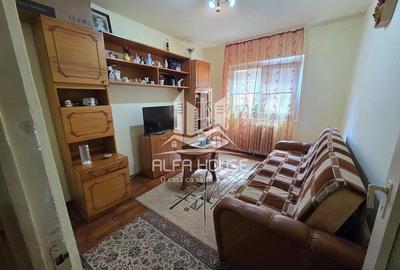 Apartament cu 3 camere decomandat în Govândari